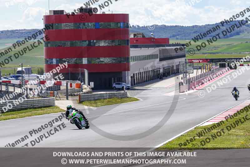 cadwell no limits trackday;cadwell park;cadwell park photographs;cadwell trackday photographs;enduro digital images;event digital images;eventdigitalimages;navarra;no limits trackdays;peter wileman photography;racing digital images;trackday digital images;trackday photos